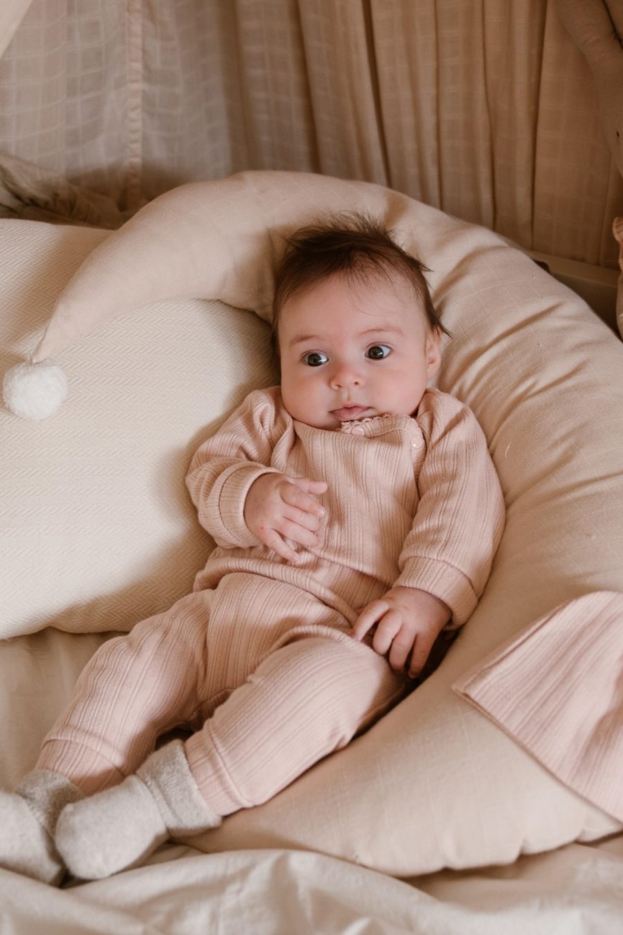 Ensemble t-shirt pantalon et bonnet bébé Ella en coton bio