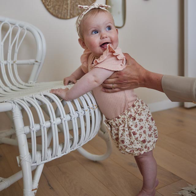 Ensemble Bébé Sarah 3 Pièces T-shirt, Bloomer et Bandeau