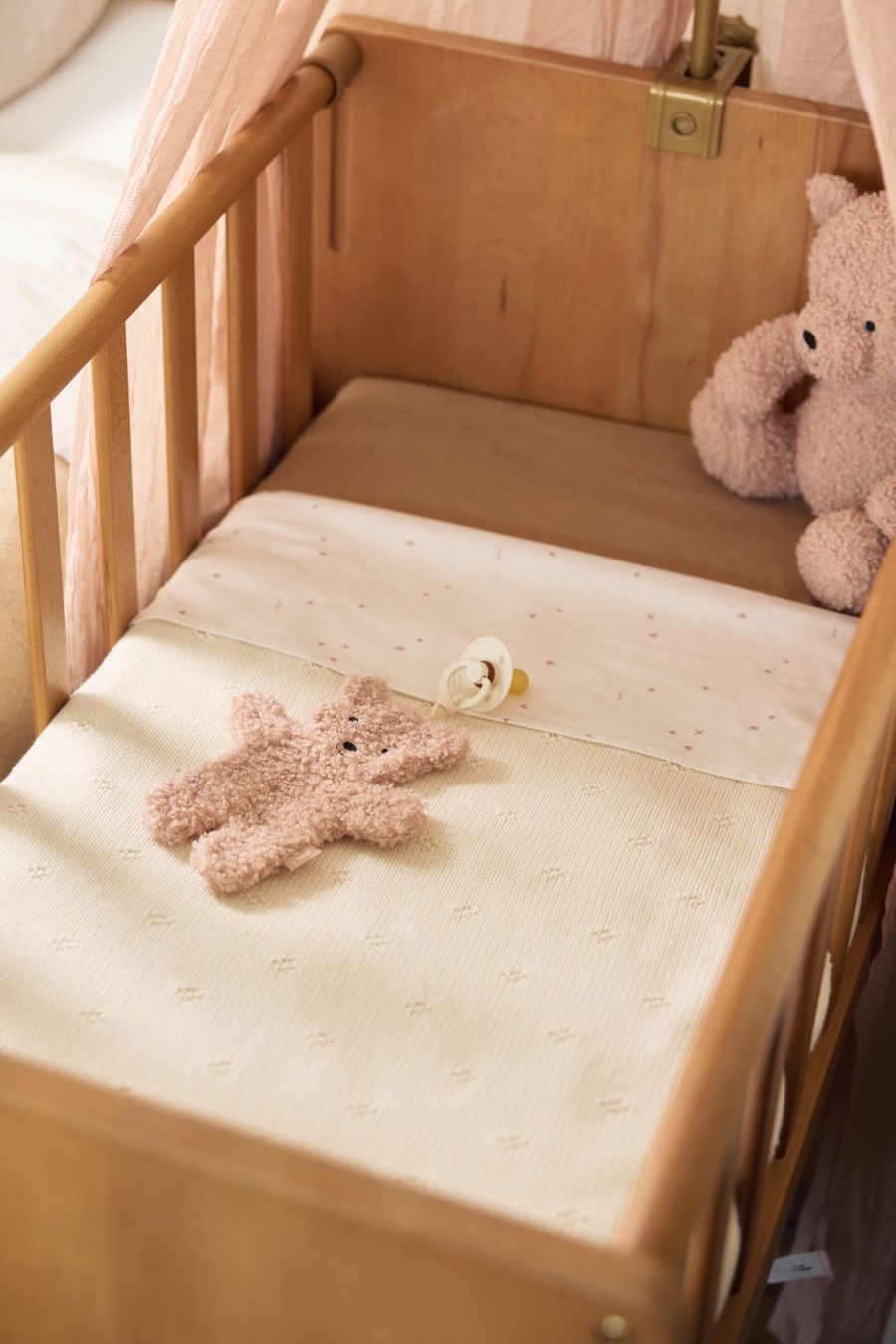 Attache tétine petit ours rose