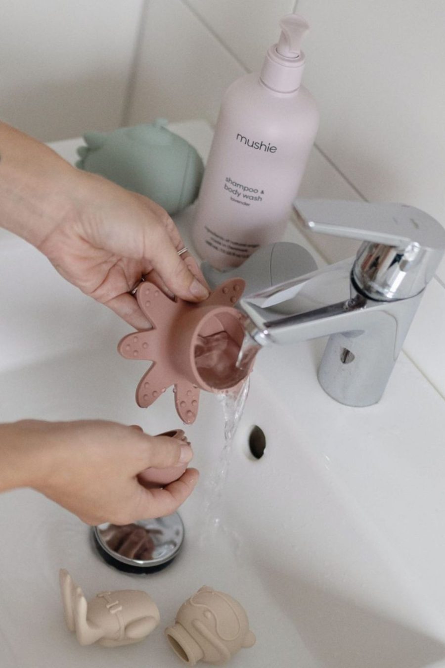 Set de 4 jouets de bain en silicone la vie marine