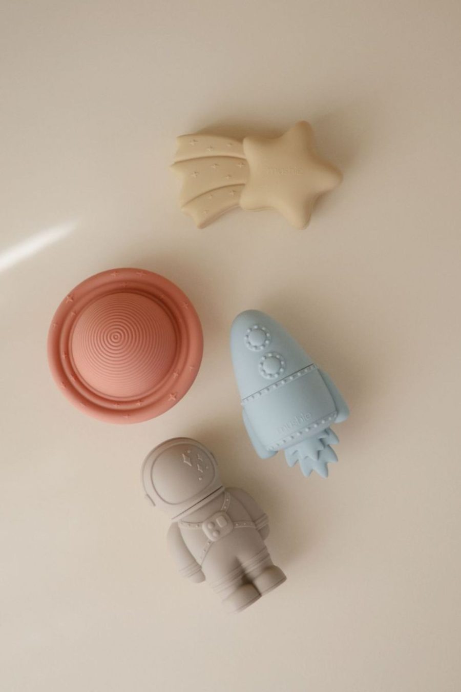 Set de 4 jouets de bain en silicone l'espace