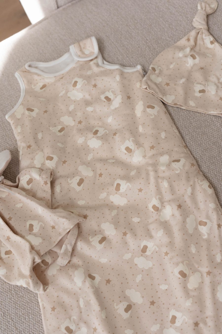 Coffret nuit gigoteuse bonnet couverture coussin et doudou